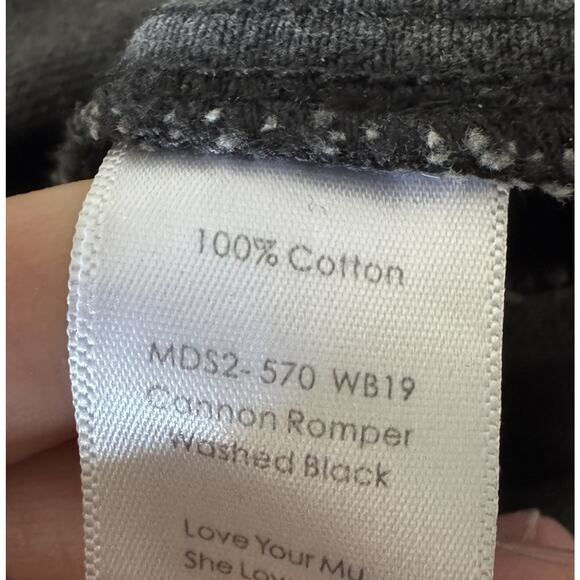 Show Me Your Mumu Cannon Romper Womens Size Medium Washed Black Denim Distressed - Picture 7 of 7